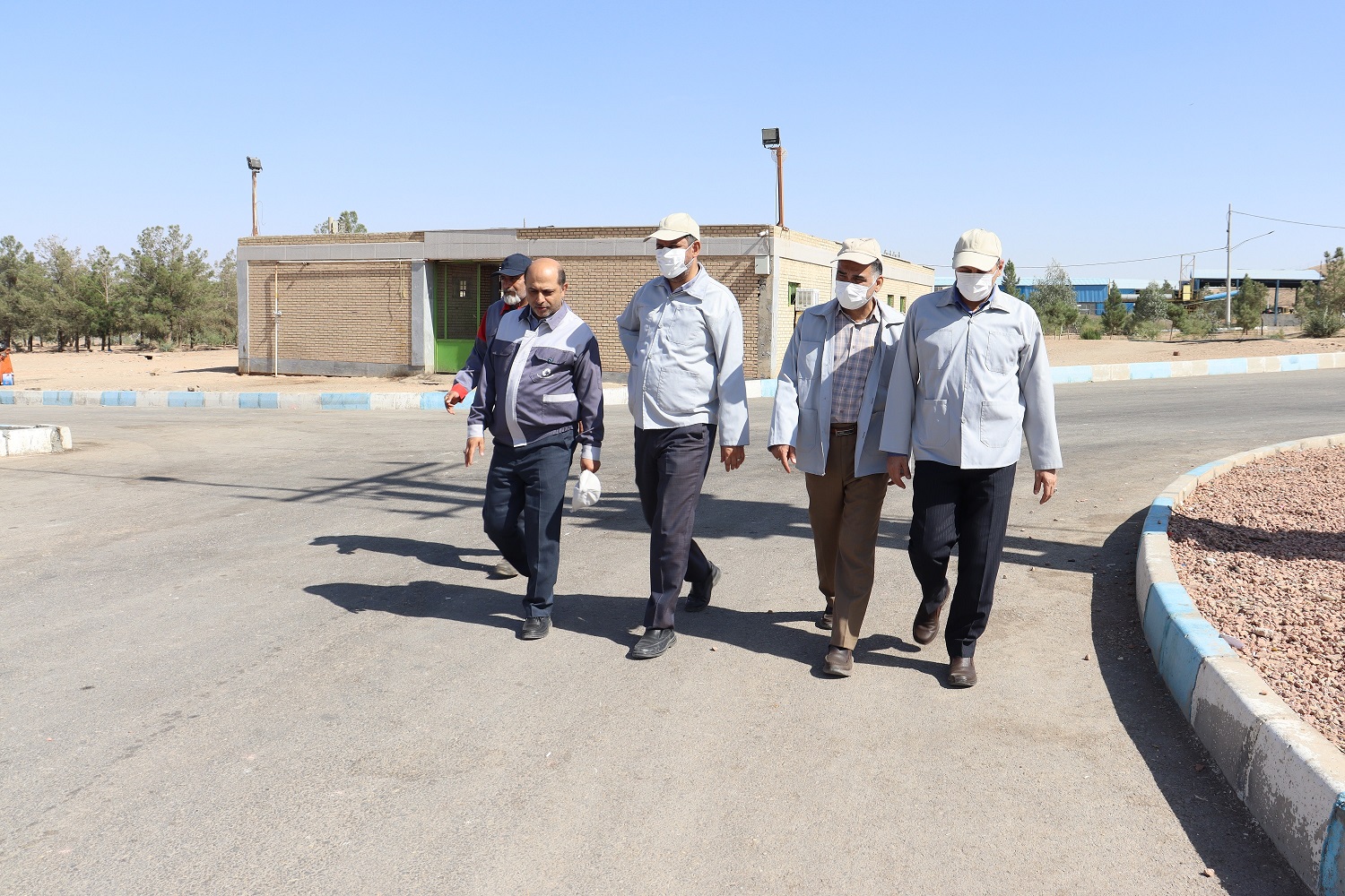 بازدید مدیرکل پدافند غیرعامل استان اصفهان از مجتمع بازیافت، پردازش و تولید کود