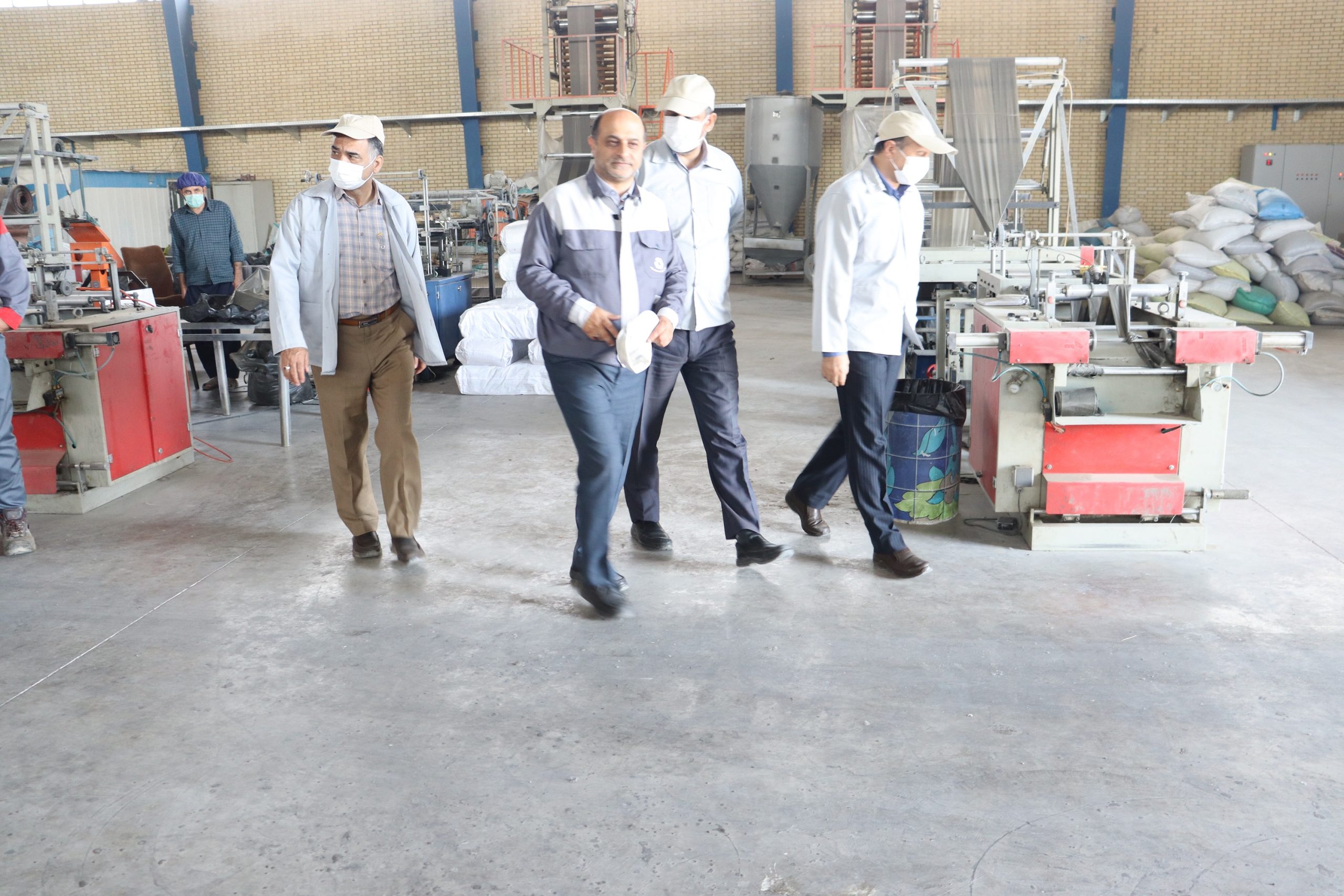 بازدید مدیرکل پدافند غیرعامل استان اصفهان از مجتمع بازیافت، پردازش و تولید کود